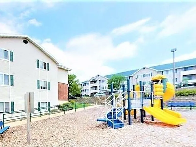 City View Apartments — Photo 51