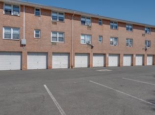 Crestwood Lake Apartments, Yonkers, NY 10710