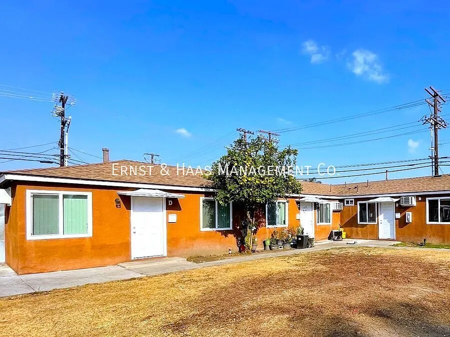 4339 Walnut Ave #C