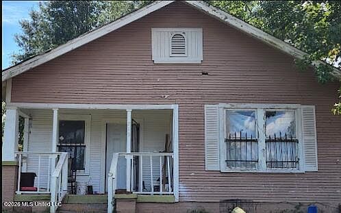 1st image of 715 Erie St