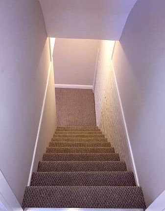2nd image of 5631 W Carmen Ave