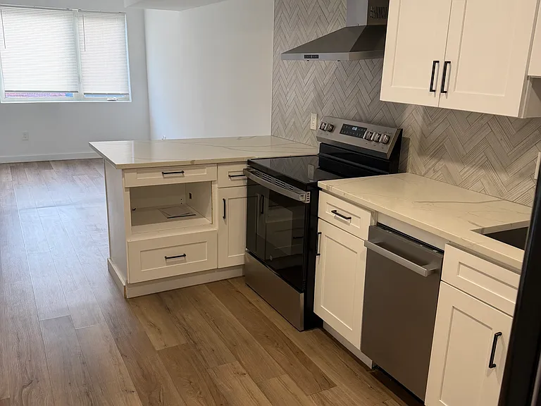 2631 Oakford St #2 — Photo 4