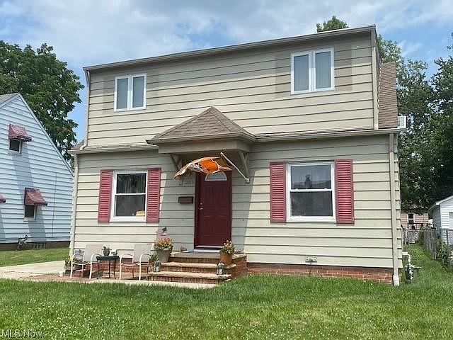 1st image of 285 E 329th St