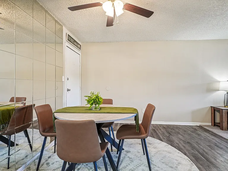 The Montecito Apartments — Photo 7
