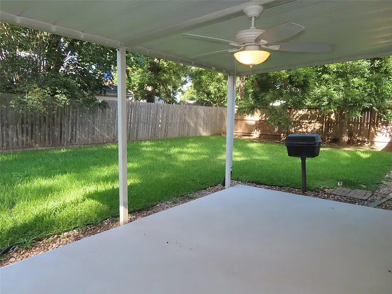 2419 Woven Wood Ln — Photo 17