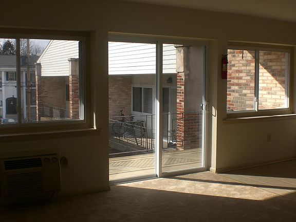 2nd image of 3 Gabel Ave APT N4