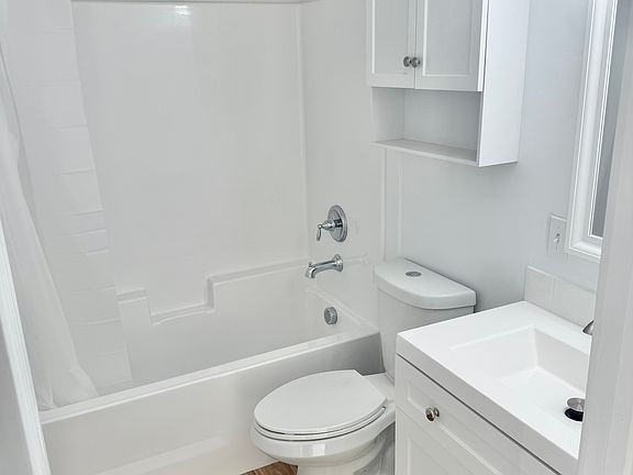 5th image of 1609 Mahan Ave