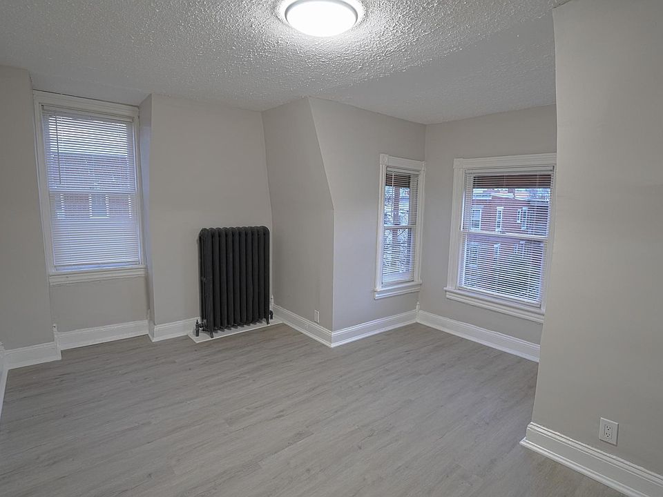 2nd image of 122 N 11th St APT 5