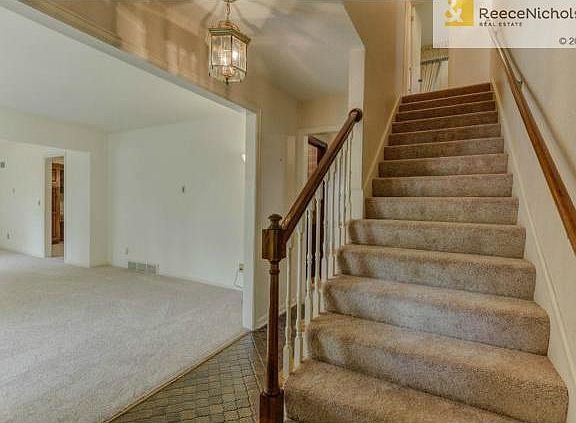 Front entryway. Left to Living Room & Dining Room, straight is h