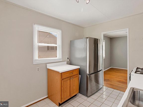 5th image of 7 S Reed St