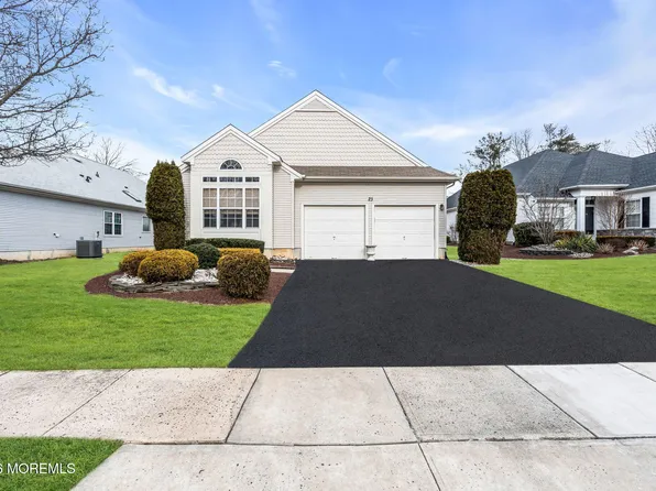 23 Derry Meeting Drive, Manalapan, NJ 07726