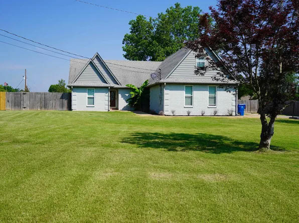 300 Ash Rene Dr, Millington, TN 38053