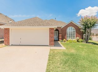 8432 Golf Club Cir, Fort Worth, TX 76179
