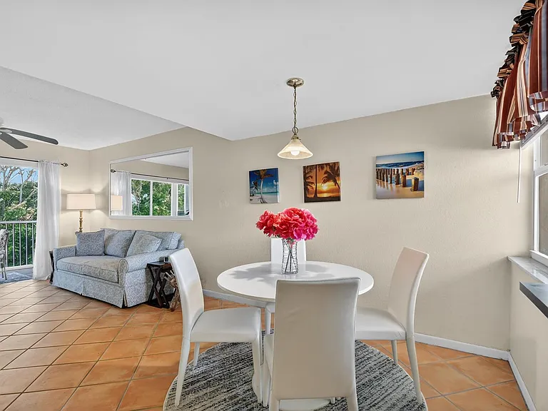 1810 New Palm Way #415 — Photo 3