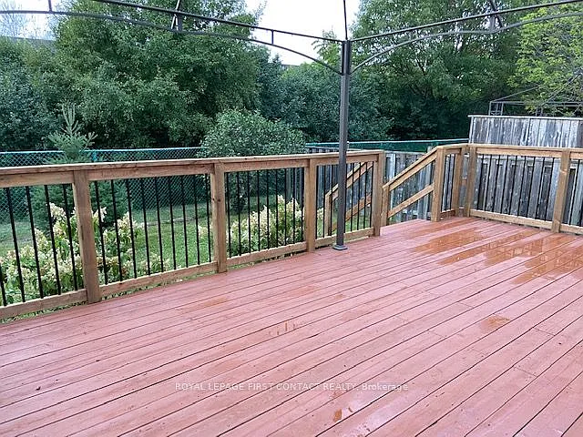 16 Rosenfeld Dr — Photo 27