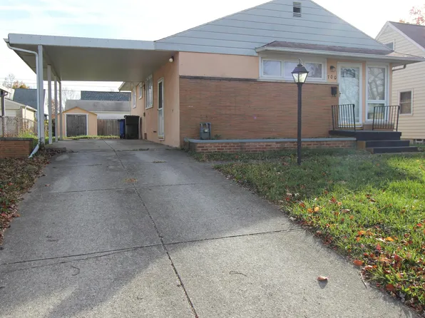 700 French Dr, Columbus, OH 43228