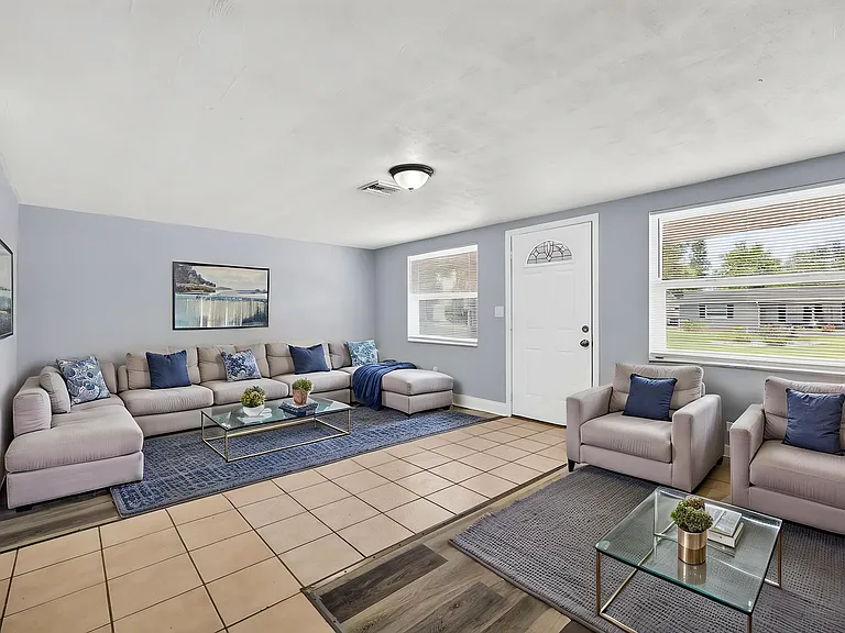 6012 Redwood Dr — Photo 3