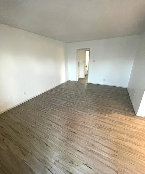 00-360 Lime Ave #202 — Photo 6