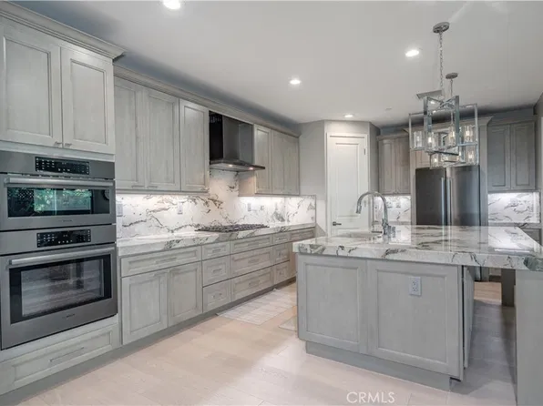 19421 Snowdon Ln, Huntington Beach, CA 92646