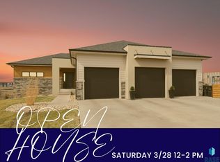 276 Central Park Ct, Harrisburg, SD 57032