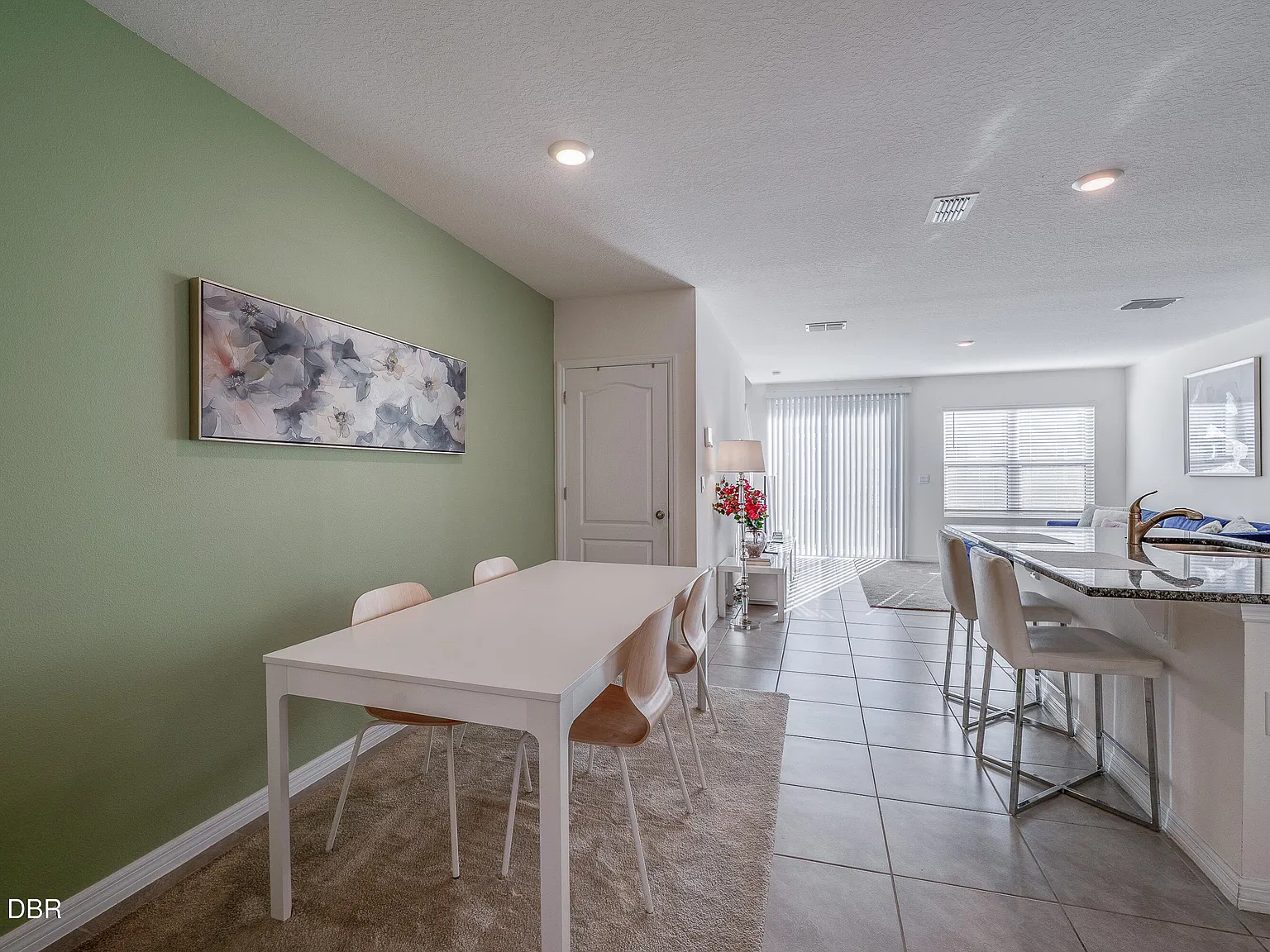2 bed, 2.5 bath, 1624 sqft, $2,000 — Photo 4