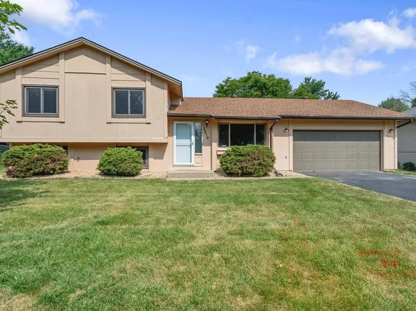 3819 Lodestone Ln, Eagan, MN 55122