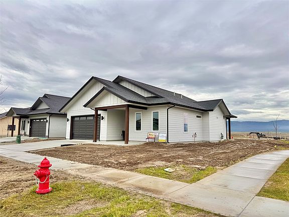 2nd image of 812 Rivet Way