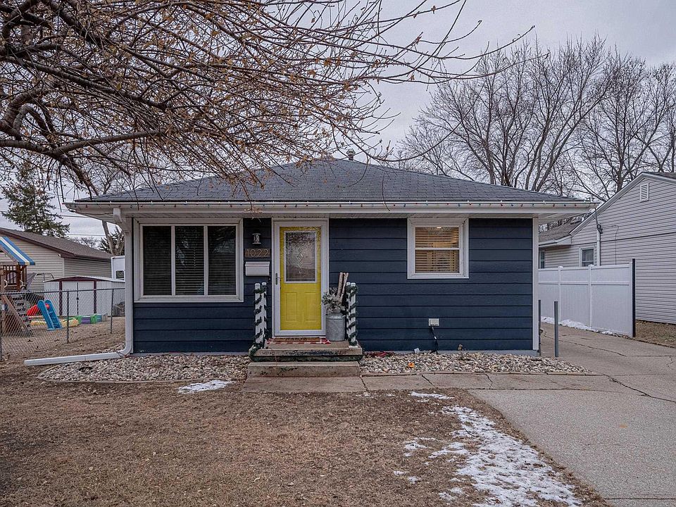 1st image of 1022 Fredette Ave