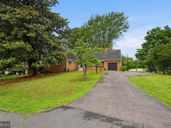 1138 Oaklawn Dr, Culpeper, VA 22701