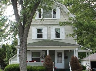 513 N Center St APT 1, Grove City, PA 16127
