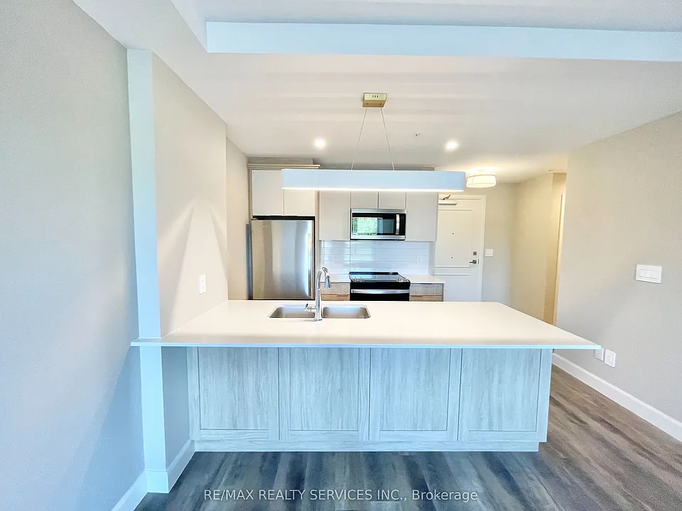 34 Norman St #213