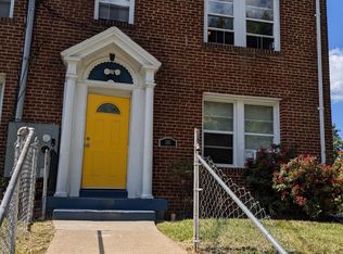 301 34th St SE #3, Washington, DC 20019