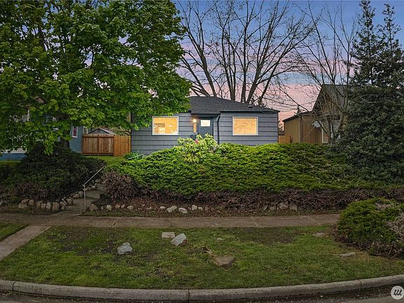 2nd image of 3610 S Ainsworth Avenue