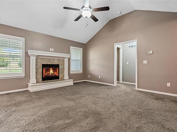 5th image of 2701 S Haden Ct