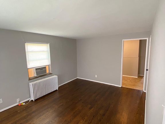 2nd image of 6 W Victory Dr APT C
