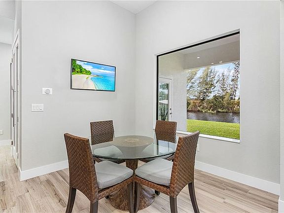 5th image of 2362 NW 37th Pl