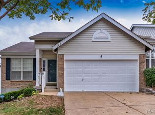 3277 Country Hollow Dr, Saint Louis, MO 63129