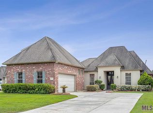 11468 Meadow View Dr, Denham Springs, LA 70726