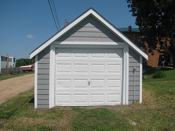 5th image of 249 2nd St SE