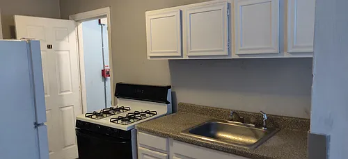 121 Daboll St #5 Photo 1