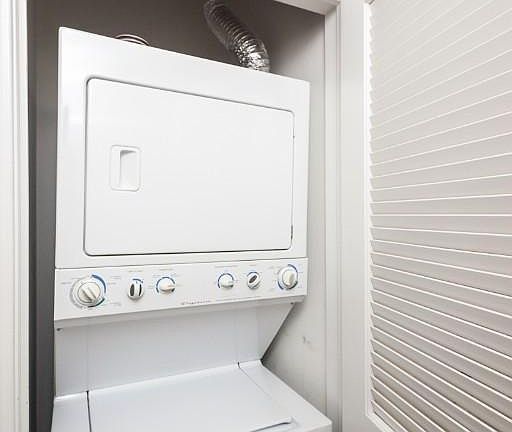 4th image of 1707 N Paulina St #317