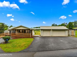 321 Ailey Rd, Dandridge, TN 37725