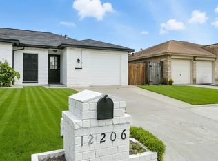12206 Lennox Gardens Dr, Houston, TX 77066