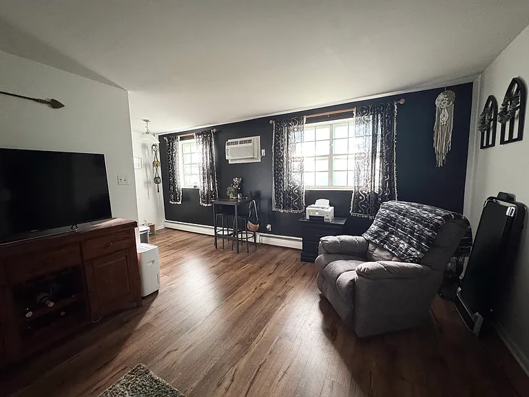 130 N 2nd St #BB — Photo 3