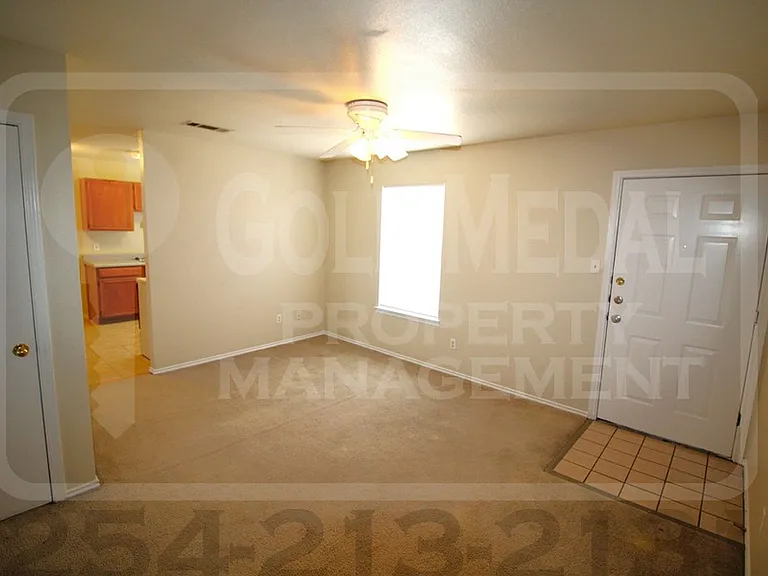 1708 Windward Dr — Photo 2