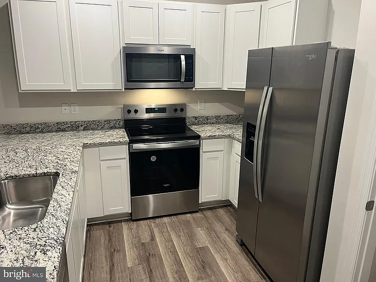 224 Caterpillar Dr — Photo 3