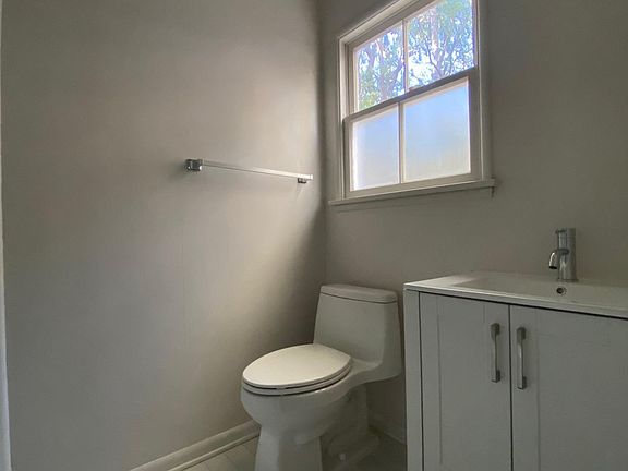 3rd image of 2169 Linda Flora Dr
