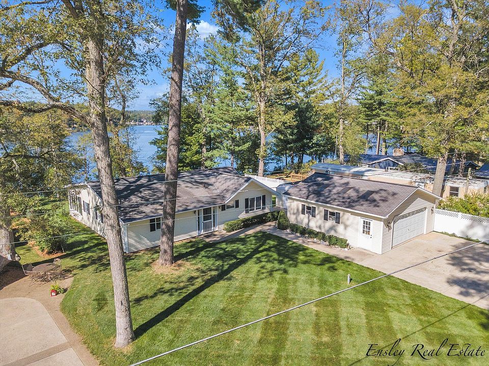 5413 S Front St, Newaygo, MI 49337 MLS 23032409 Zillow