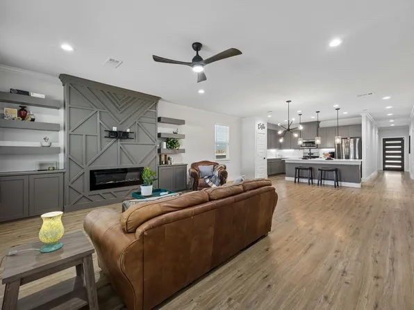 3806 Vandervort Dr, Dallas, TX 75216