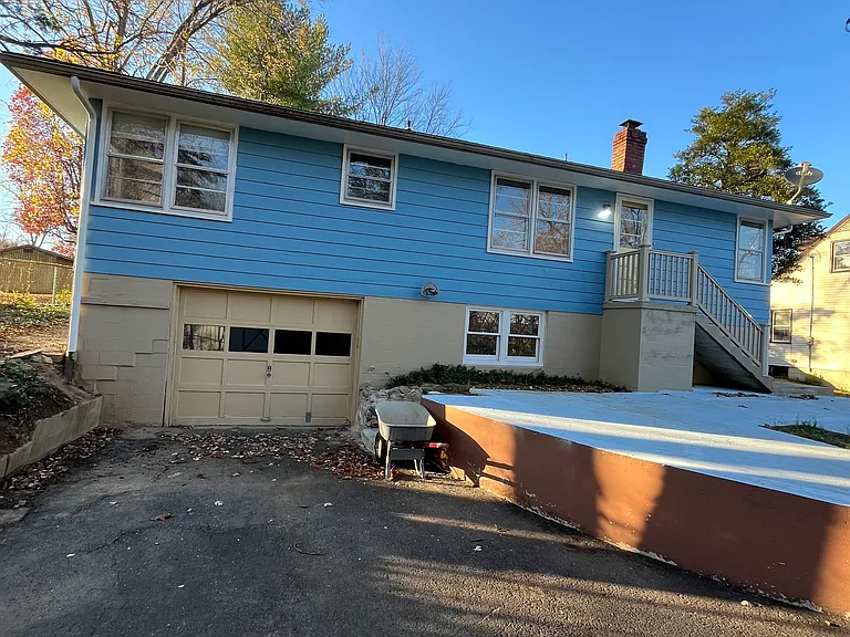 208 Woodland Ct — Photo 10